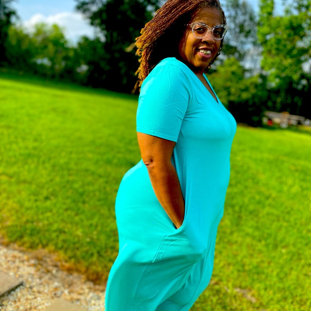 Mint Plus Size Maxi Dress with Side Pockets